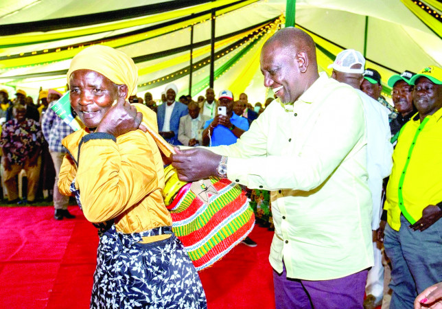 DP Willliam Ruto interacts with traders and residents of Kiambu at Jumuia Conference Centre PHOTO/Courtesy dpps
