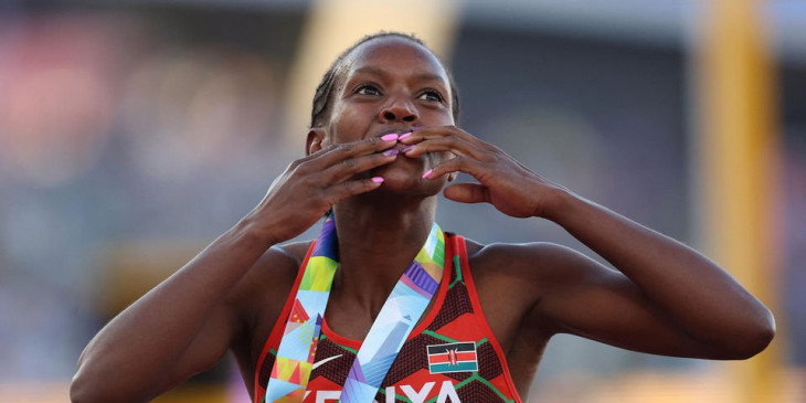 Faith Kipyegon blows a kiss after winning the 1500m final in Oregon PHOTO/AFP