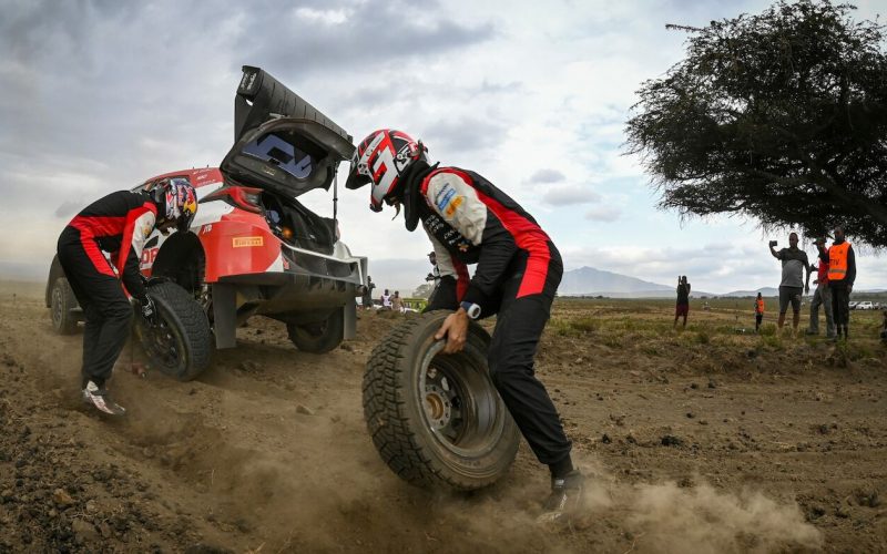 Sébastien Ogier tries to change a tyre during Safari Rally Kenya. PHOTO/WRC