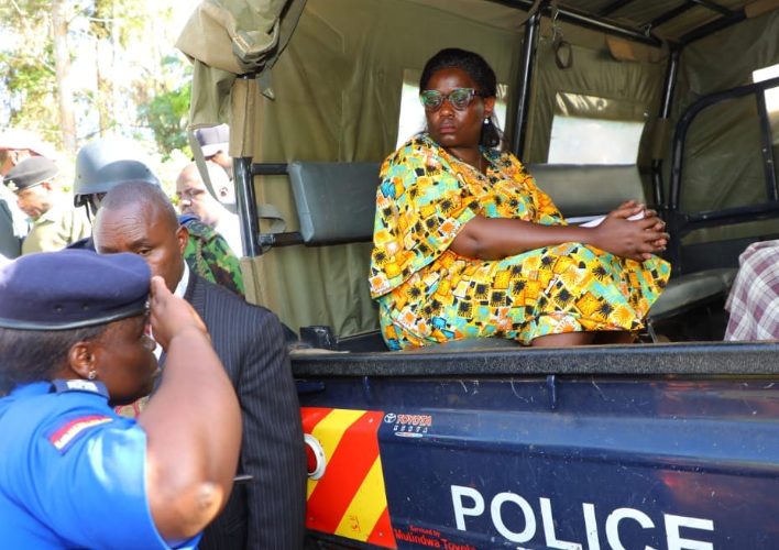 Meru Governor Kawira Mwangaza in a police car. PHOTO/Hon Kawira Mwangaza/Facebook